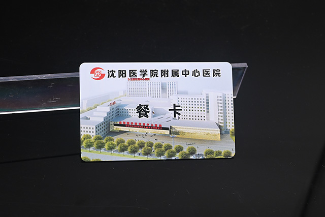 目前市場上哪款滴膠卡讀卡器使用起來比較方便？